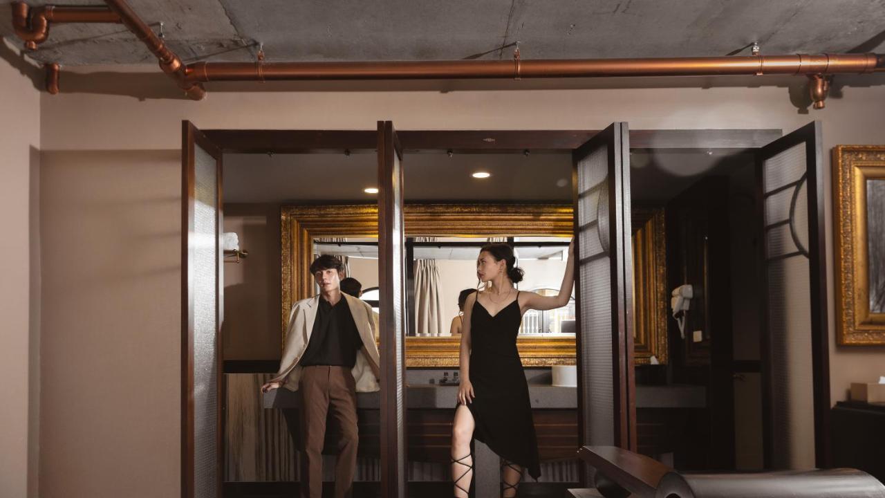 Art Mai Gallery Nimman Hotel Čiang Mai Exteriér fotografie The 2019 production of The Seagull at the National Theatre of Korea
