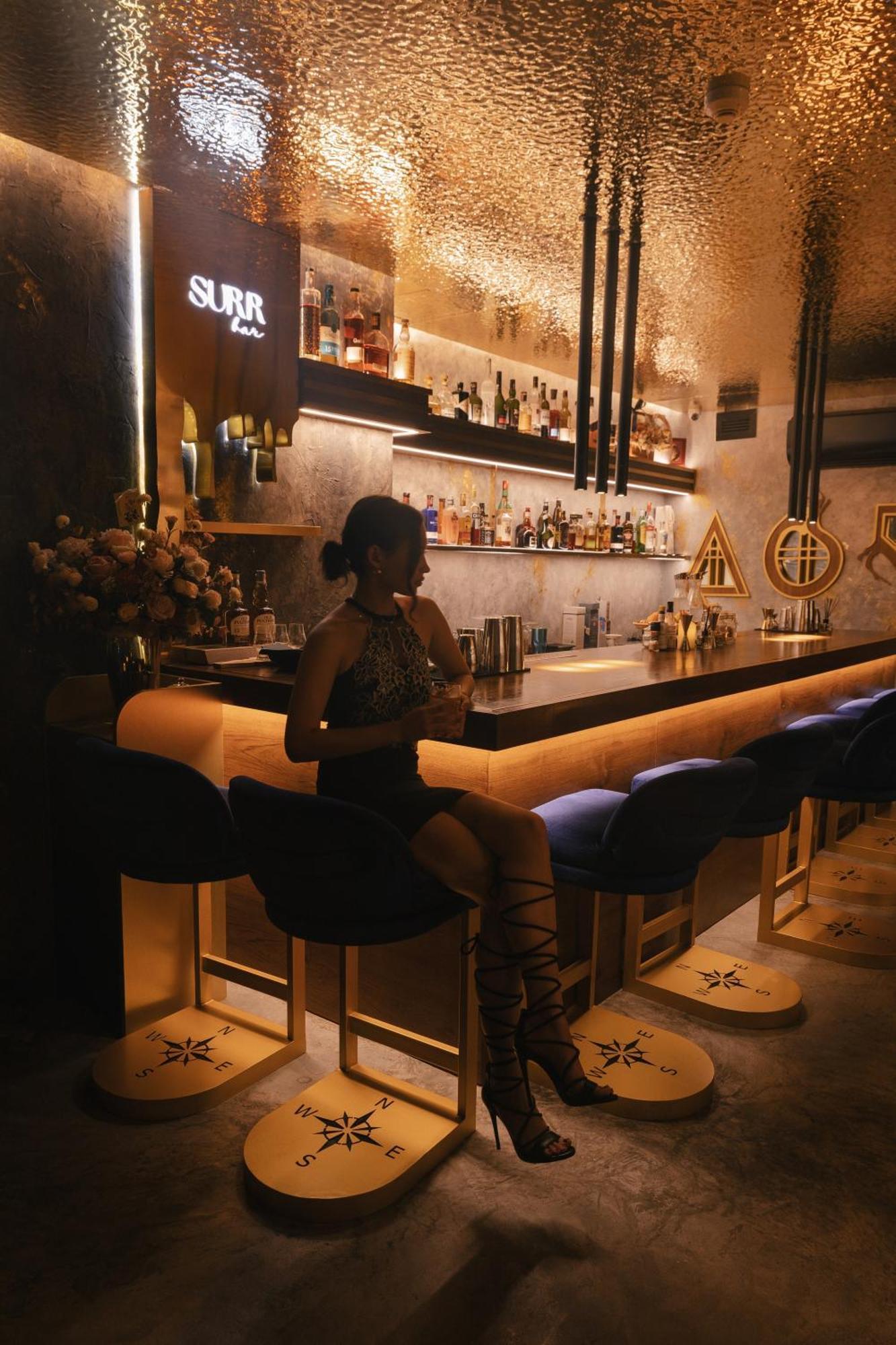 Art Mai Gallery Nimman Hotel Čiang Mai Exteriér fotografie The bar at the London Edition